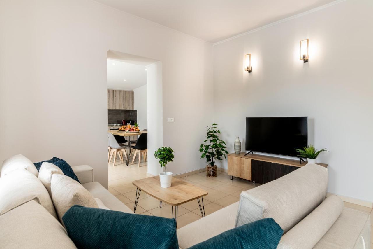 Astoria Villa
