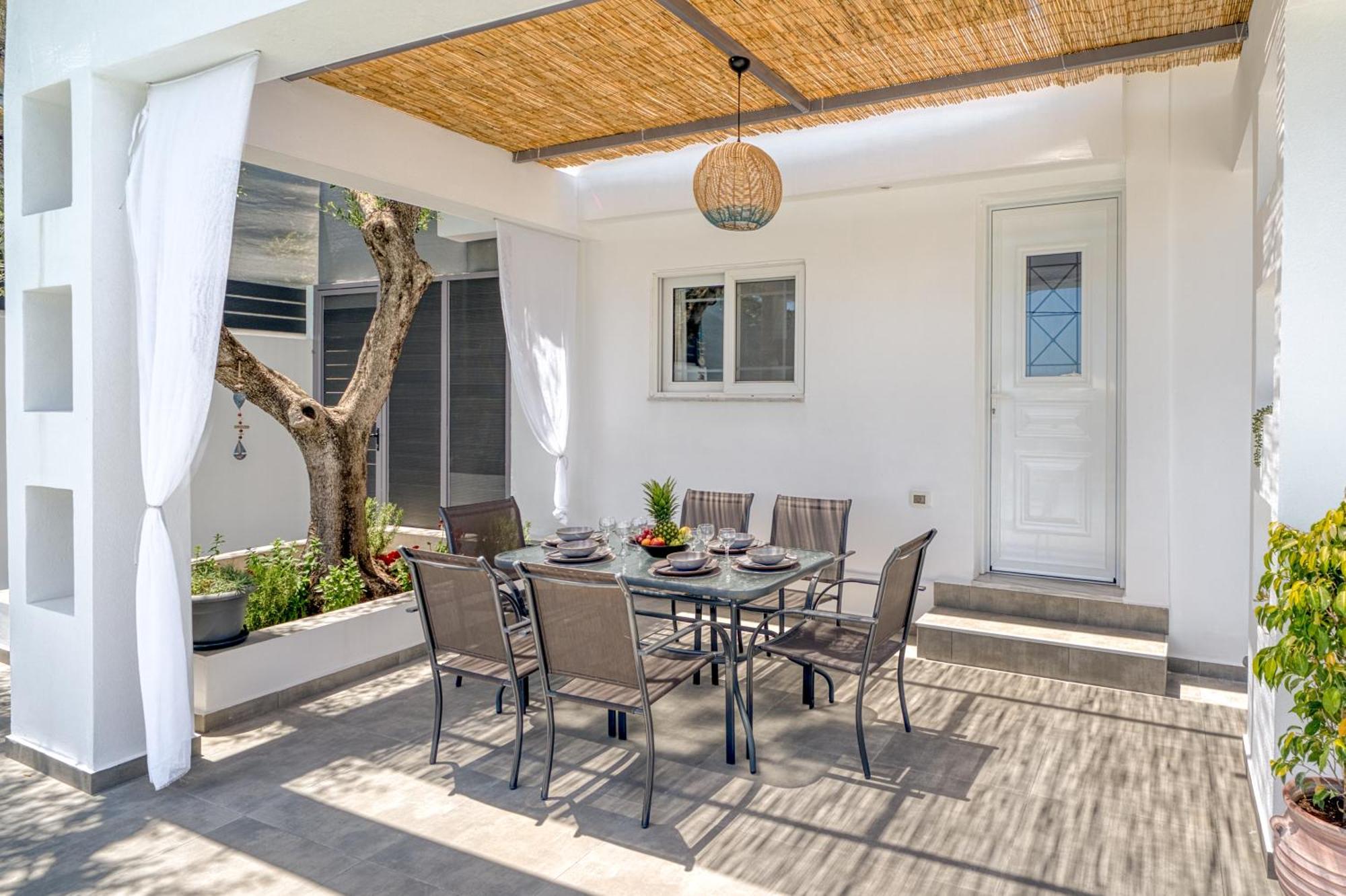 Astoria Villa