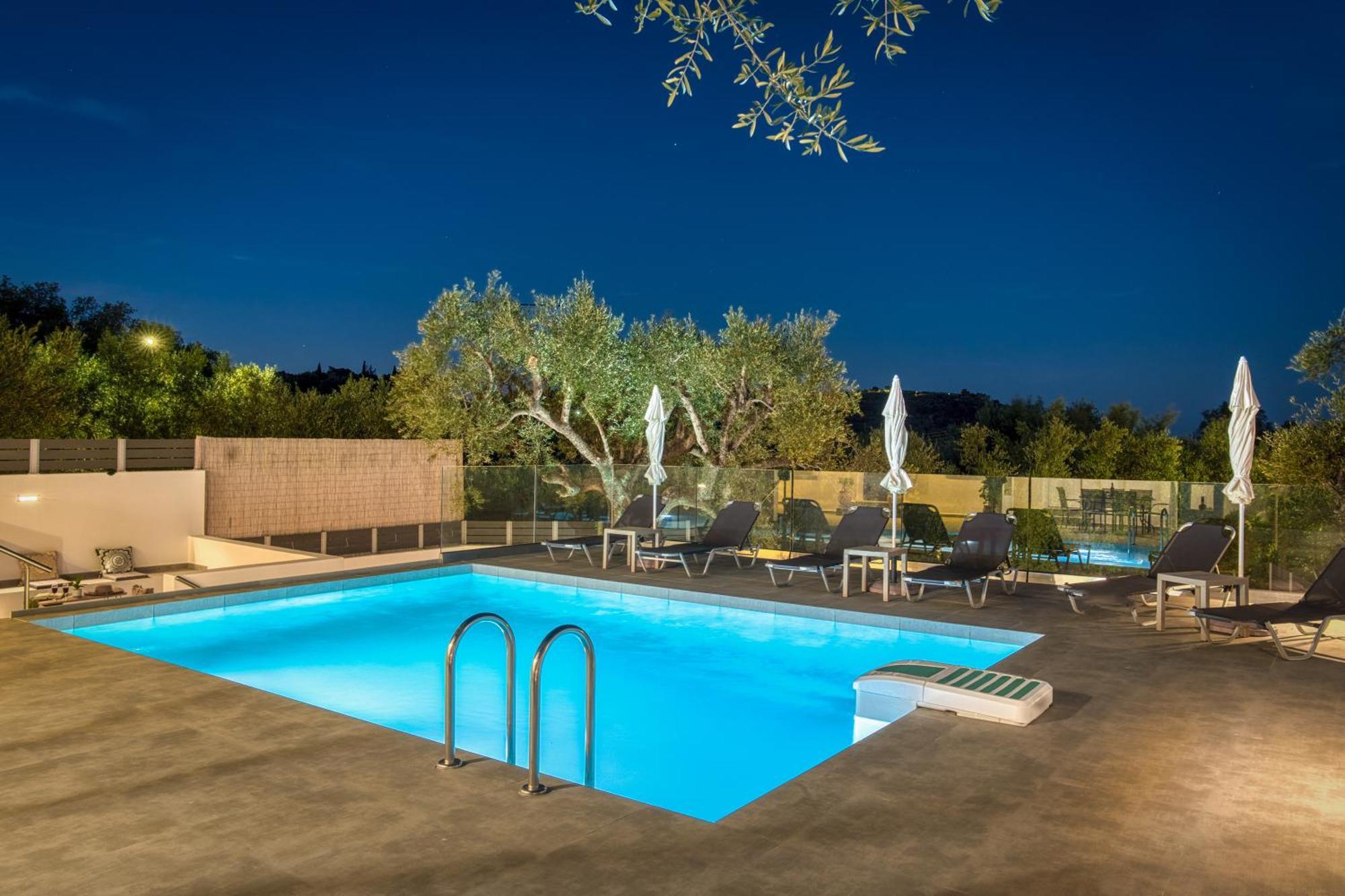 Astoria Villa *