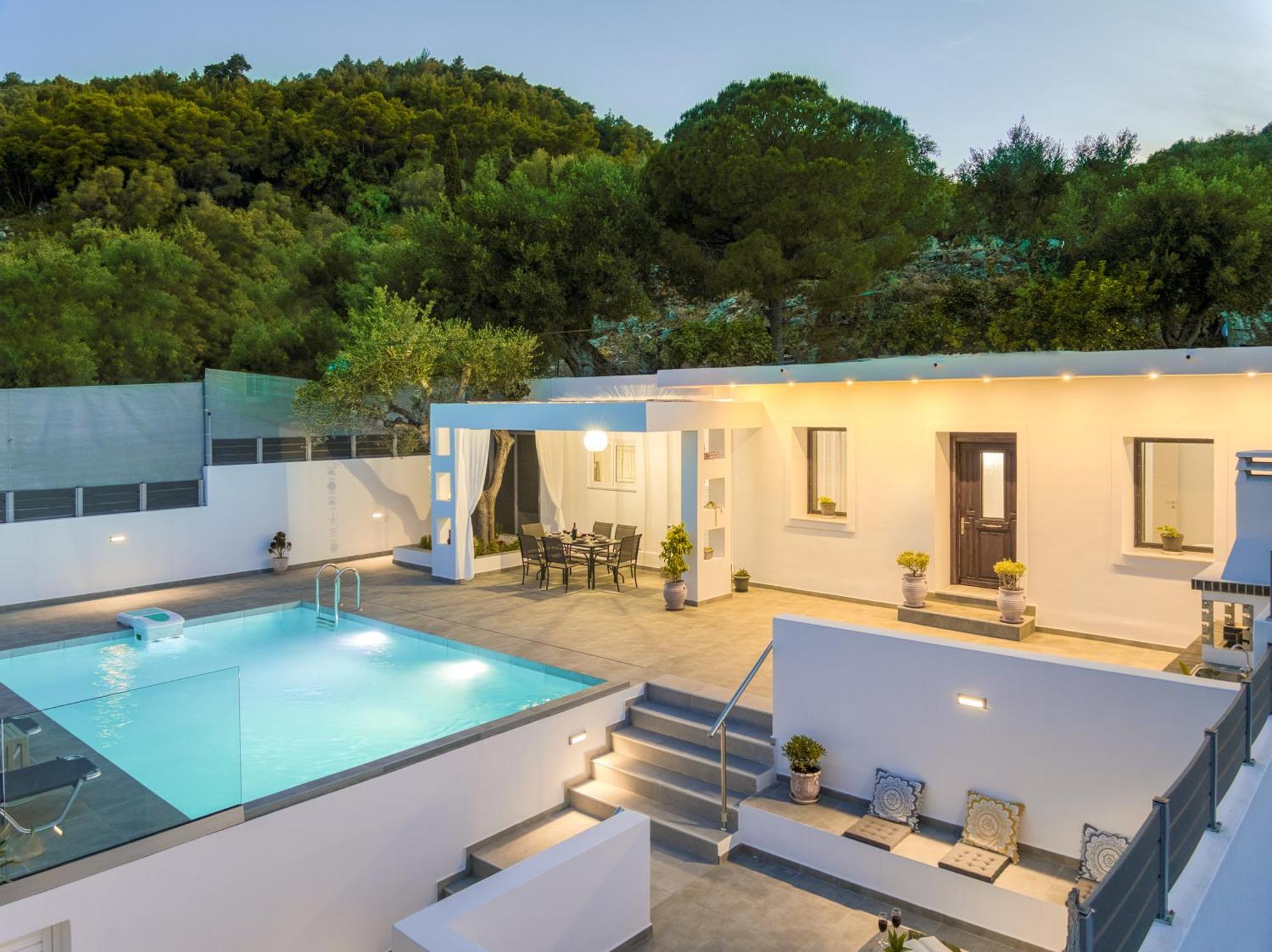 Astoria Villa